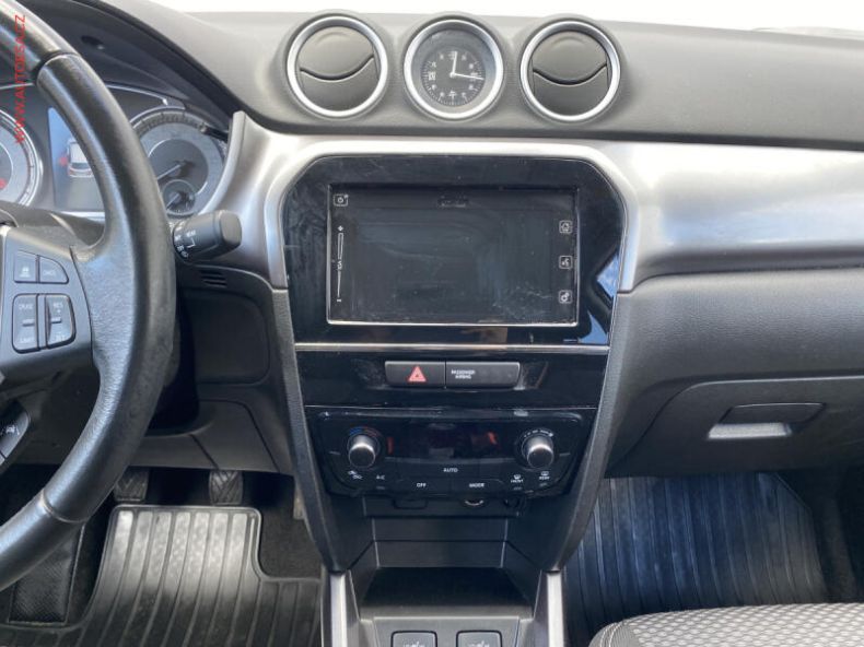 Suzuki Vitara - hlavní fotka