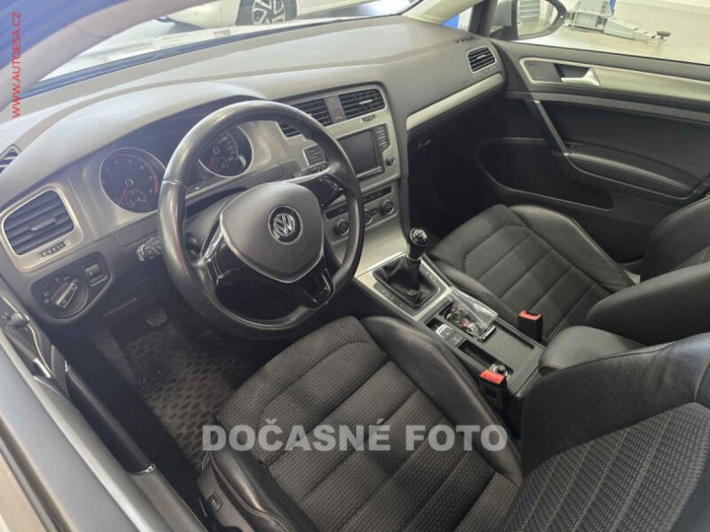 Volkswagen Golf - hlavní fotka