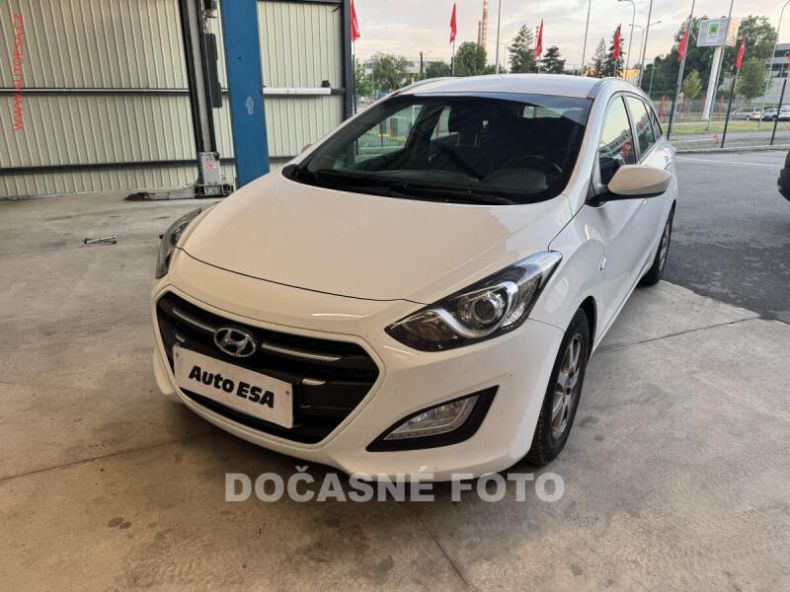 Hyundai i30 - hlavní foto