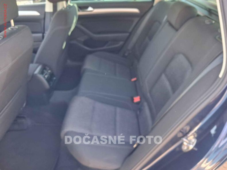 Volkswagen Passat - hlavní fotka