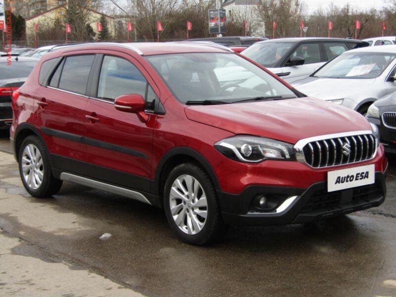 Suzuki SX4 - hlavní foto
