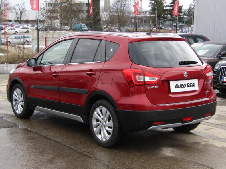 Suzuki SX4 - hlavní fotka