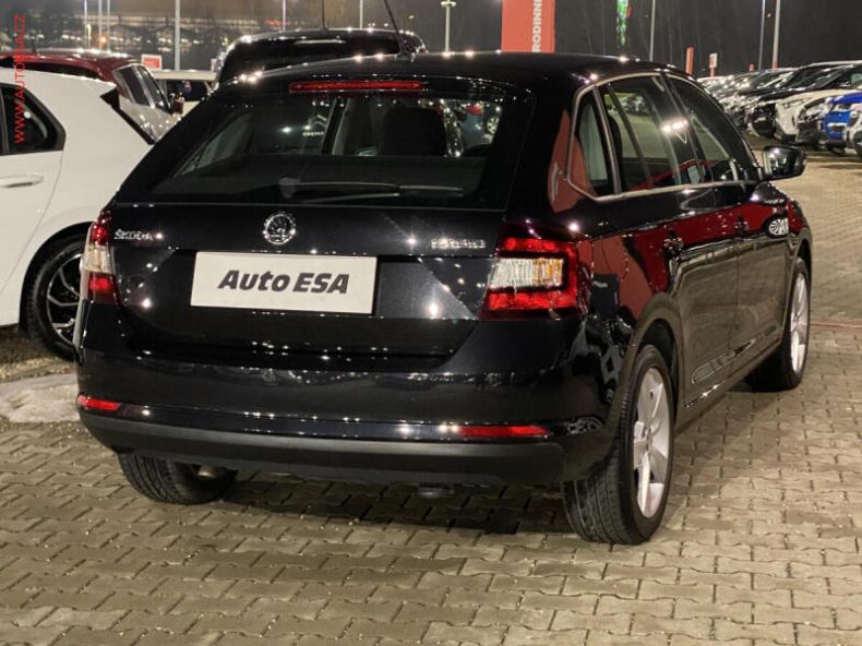 Škoda Rapid - hlavní fotka