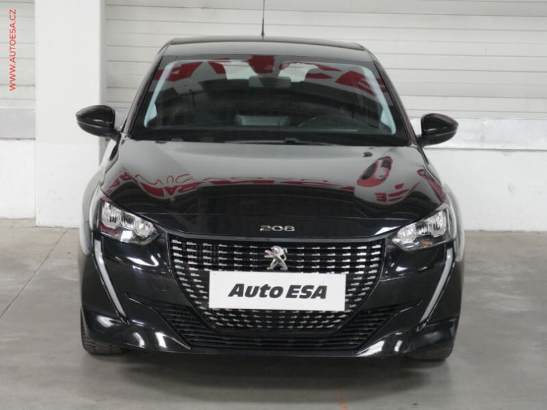 Peugeot 208 - hlavní fotka