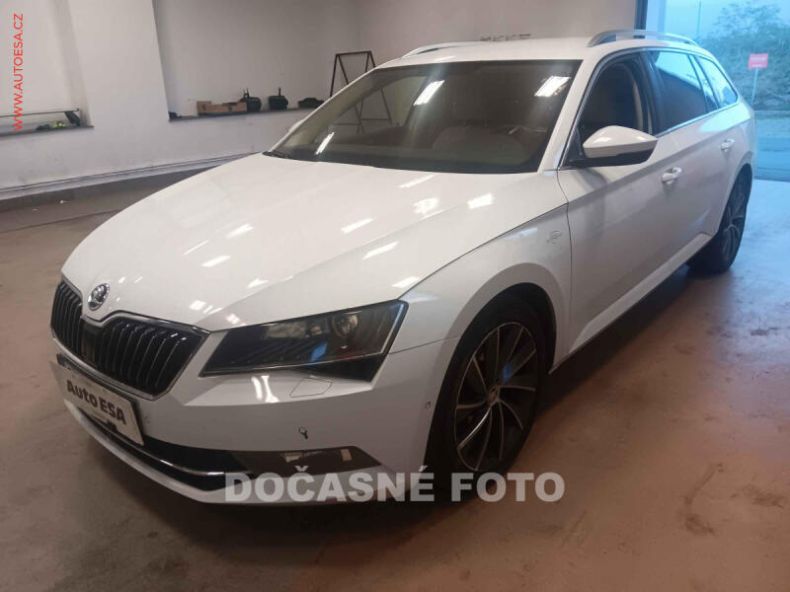 Škoda Superb - hlavní foto