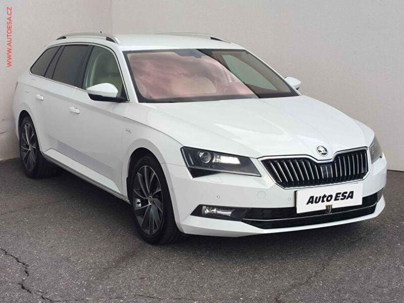 Škoda Superb - hlavní foto