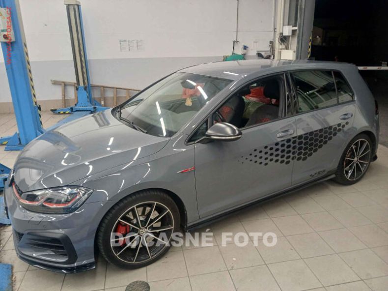 Volkswagen Golf - hlavní fotka