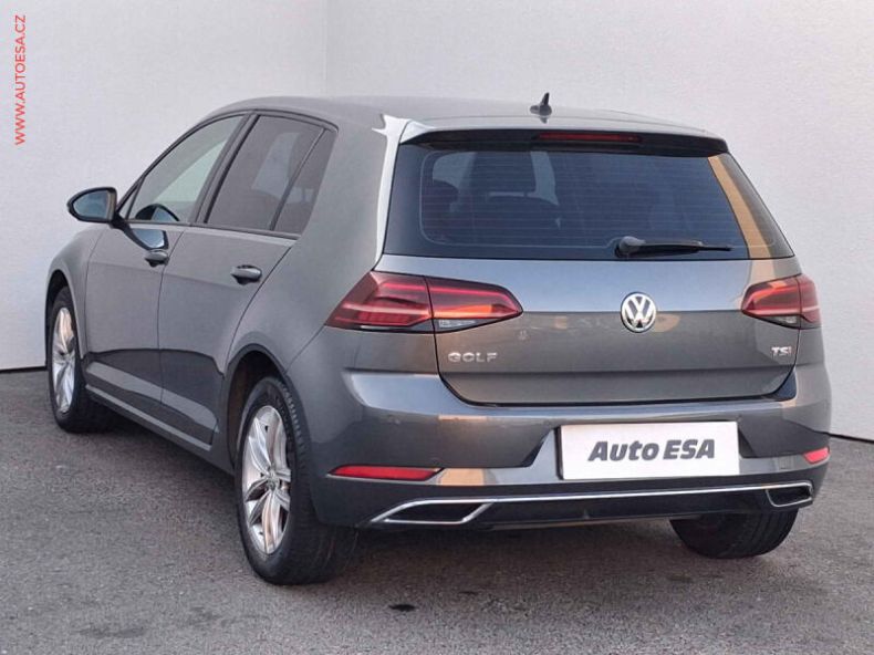 Volkswagen Golf - hlavní fotka