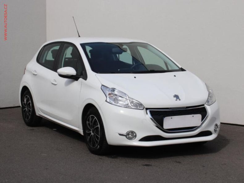 Peugeot 208 - hlavní foto