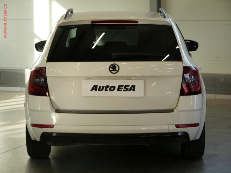 Škoda Octavia - hlavní fotka