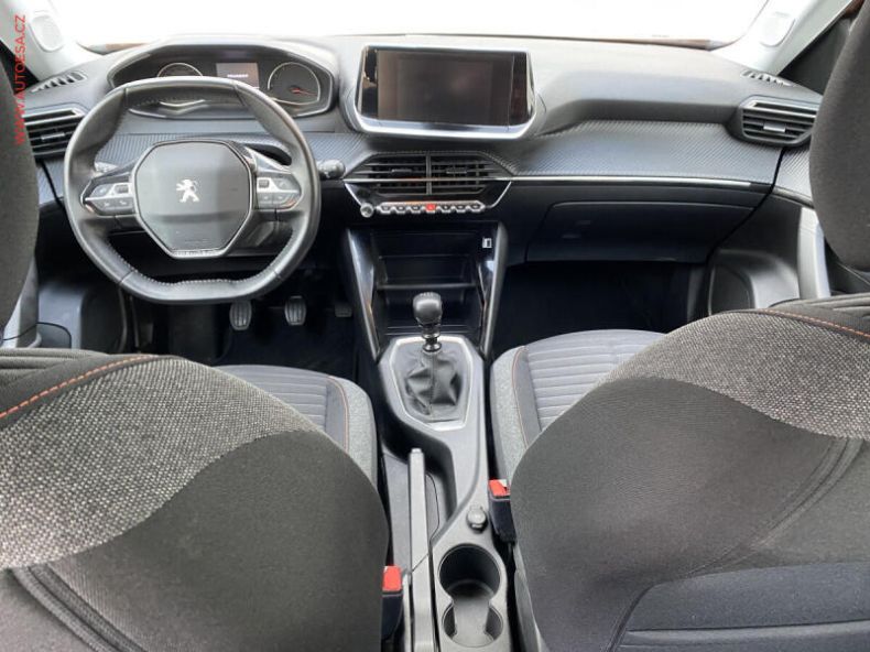 Peugeot 2008 - hlavní fotka