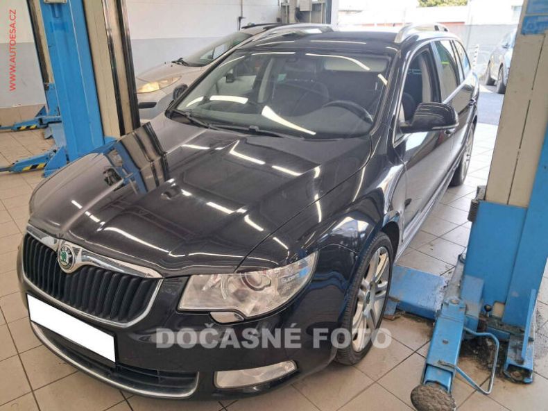Škoda Superb - hlavní foto
