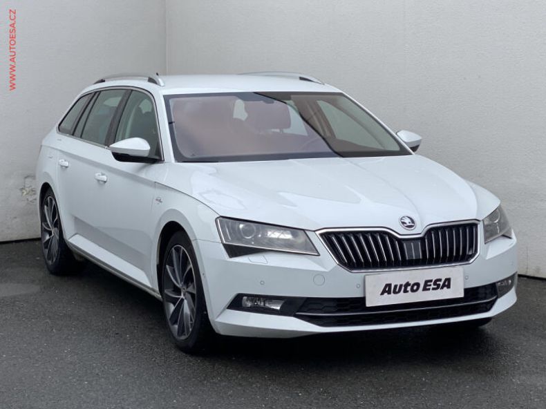 Škoda Superb - hlavní foto
