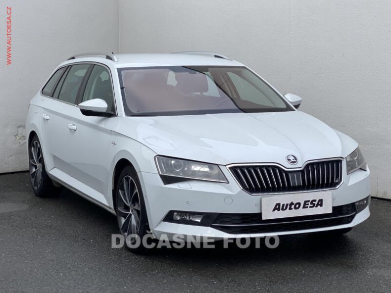 Škoda Superb - hlavní foto