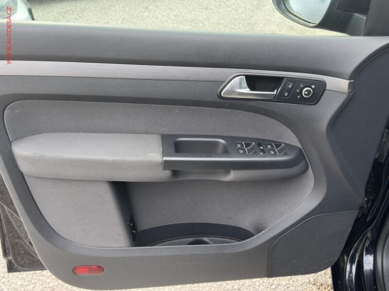 Volkswagen Touran - hlavní fotka