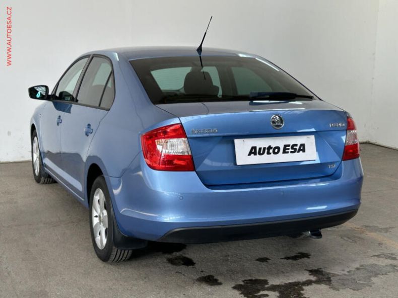 Škoda Rapid - hlavní fotka