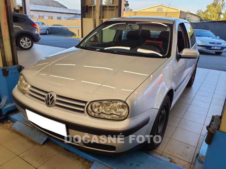 Volkswagen Golf - hlavní foto