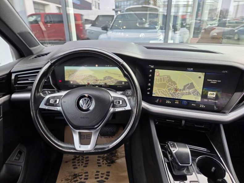 Volkswagen Touareg - hlavní fotka
