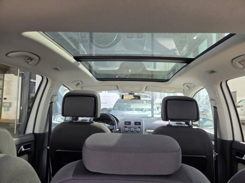 Volkswagen Touran - hlavní fotka