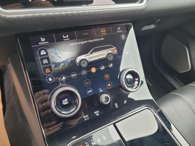 Land Rover Range Rover Velar - hlavní fotka