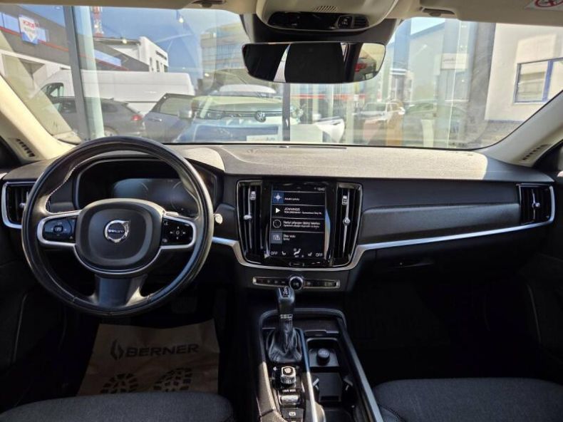 Volvo V90 - hlavní fotka