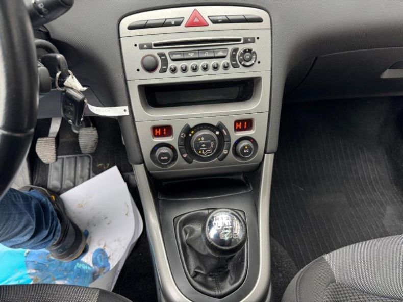 Peugeot 308 - hlavní fotka