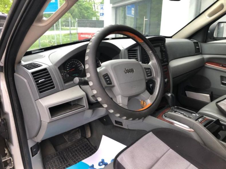 Jeep Grand Cherokee - hlavní fotka