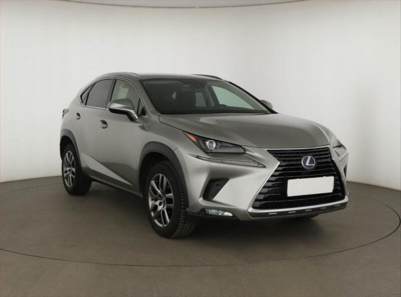 Lexus NX 300h - hlavní foto
