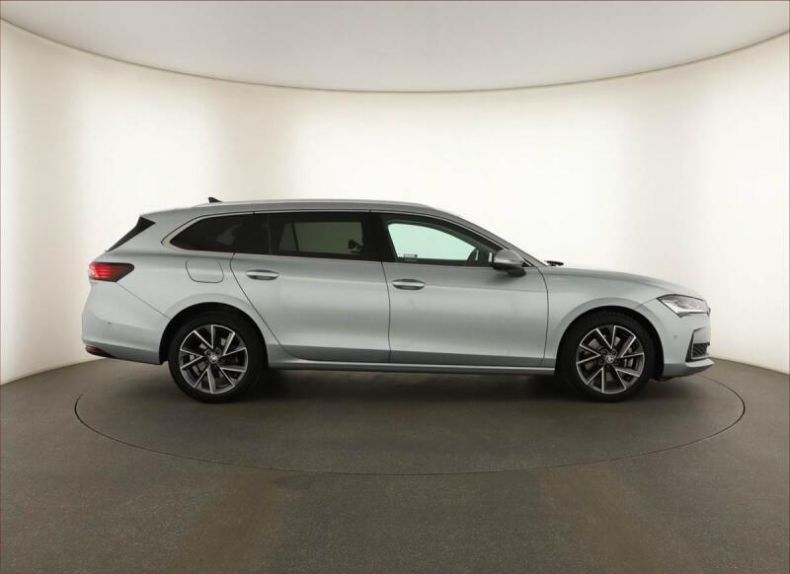 Škoda Superb - hlavní fotka
