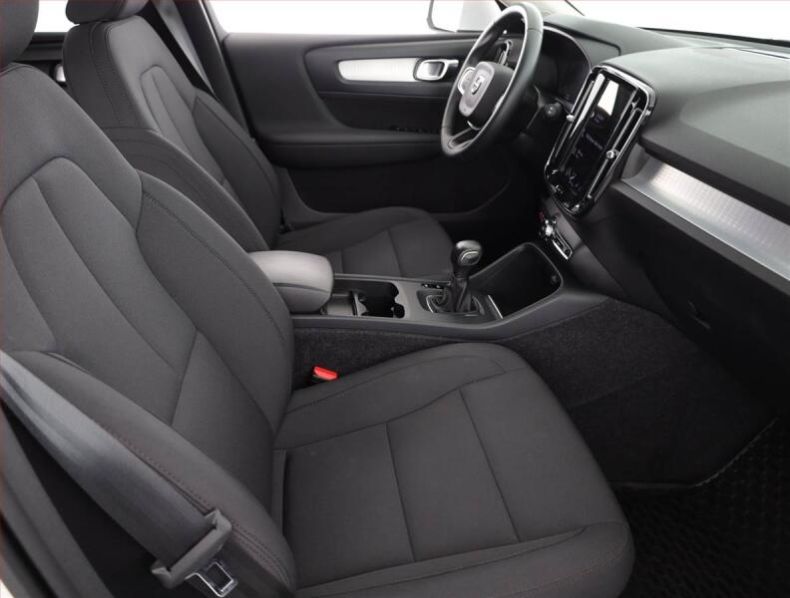 Volvo XC40 - hlavní fotka