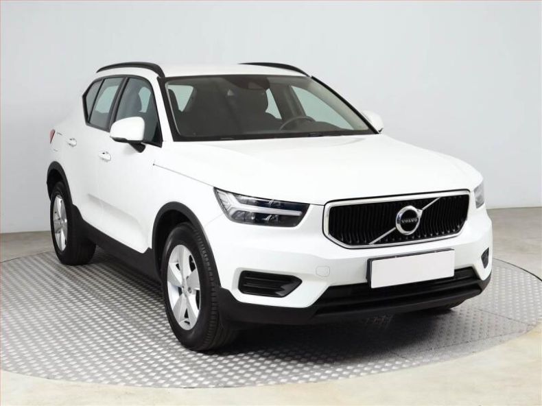 Volvo XC40 - hlavní foto