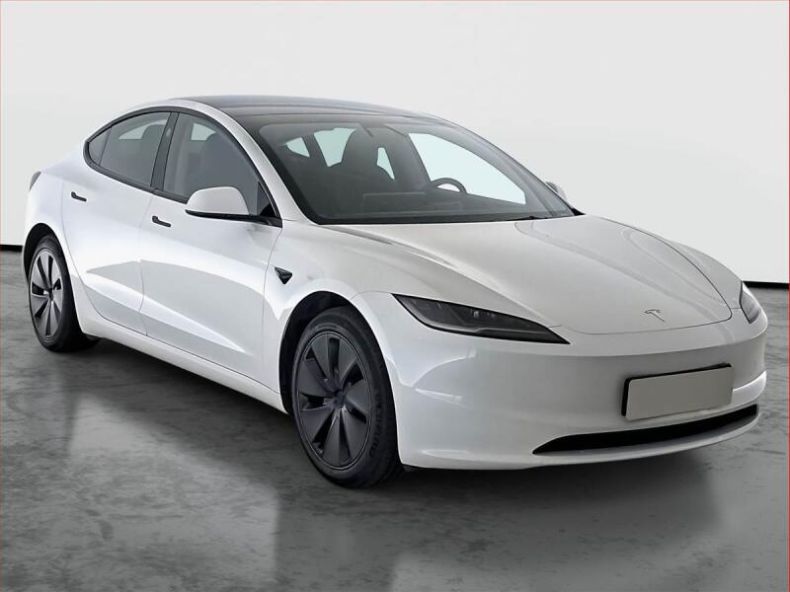 Tesla Model 3 - hlavní fotka inzerátu
