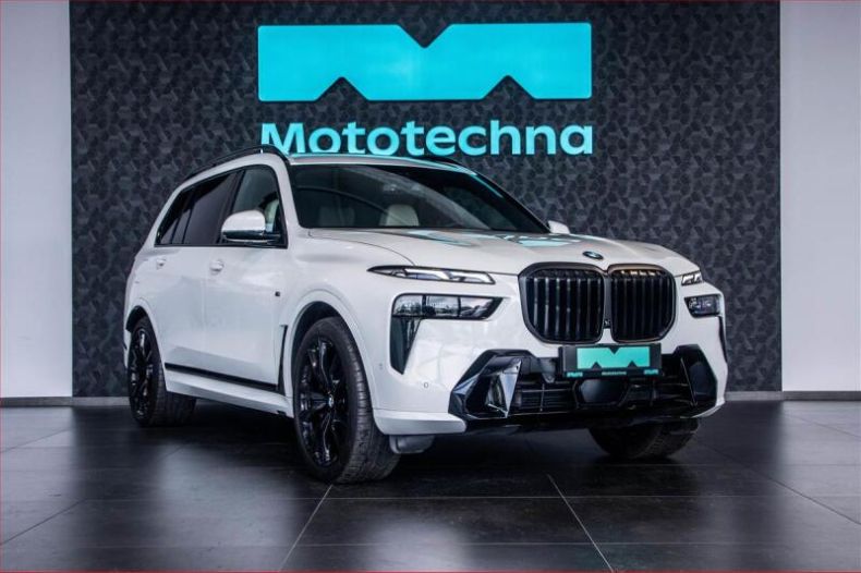 BMW X7 - hlavní foto