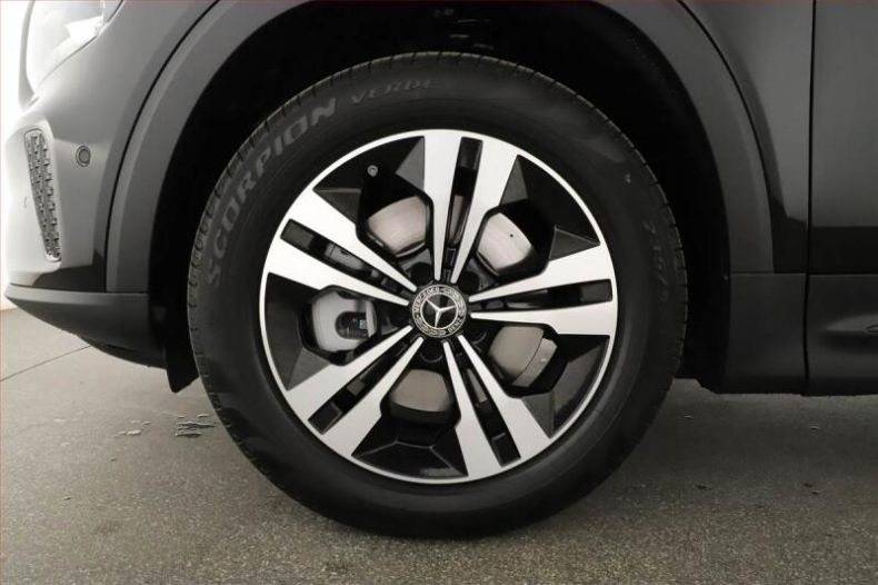 Mercedes GLB - hlavní fotka