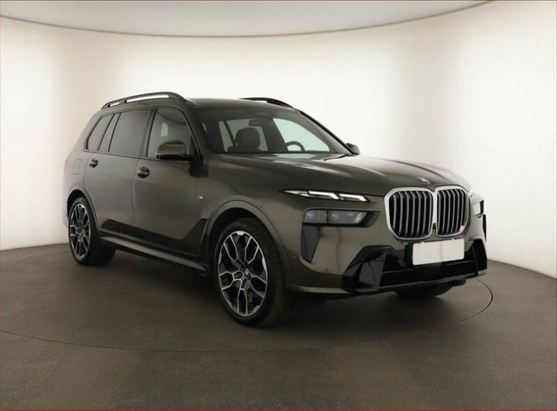 BMW X7 - hlavní foto