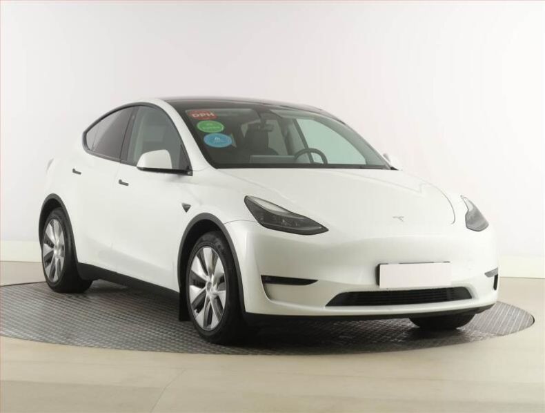 Tesla Model Y - hlavní foto