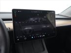 Tesla Model Y - fotka číslo 16