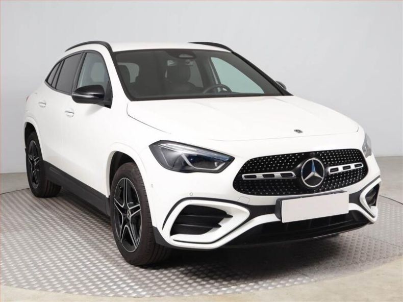 Mercedes Třída GLA - hlavní foto