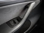 Tesla Model Y - fotka číslo 11
