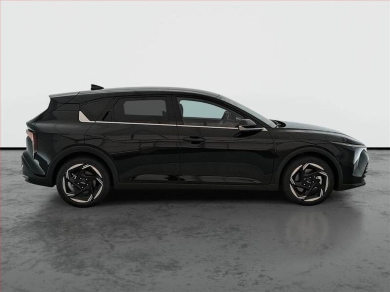 Kia K4 - hlavní fotka