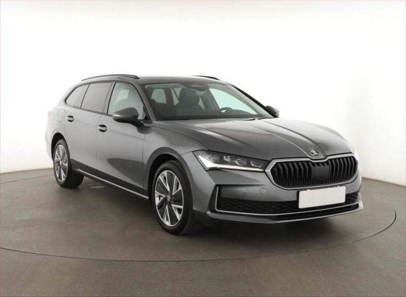 Škoda Superb - hlavní fotka
