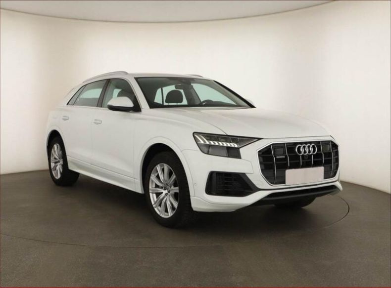 Audi Q8 - hlavní foto