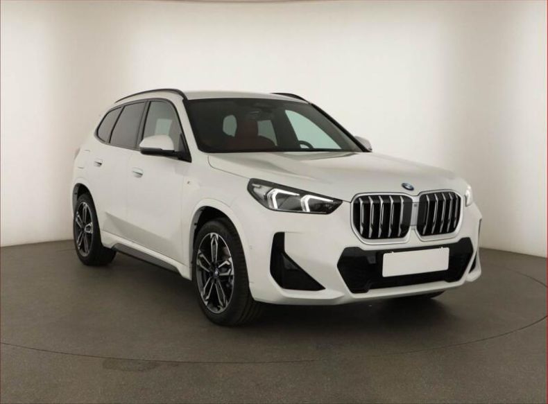 BMW X1 - hlavní foto