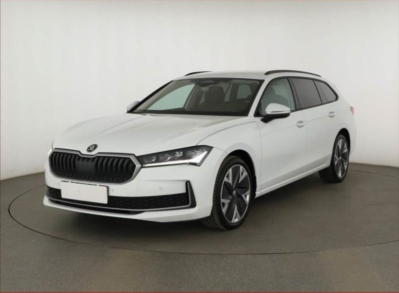 Škoda Superb - hlavní fotka
