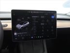 Tesla Model Y - fotka číslo 18
