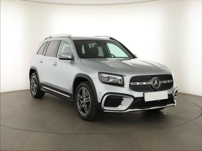 Mercedes GLB - hlavní foto