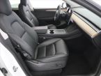 Tesla Model Y - fotka číslo 8