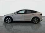 Tesla Model Y - fotka číslo 2