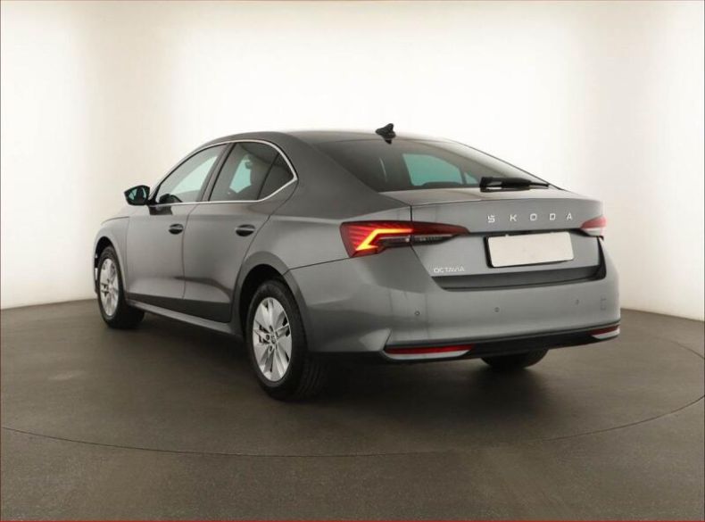 Škoda Octavia - hlavní fotka