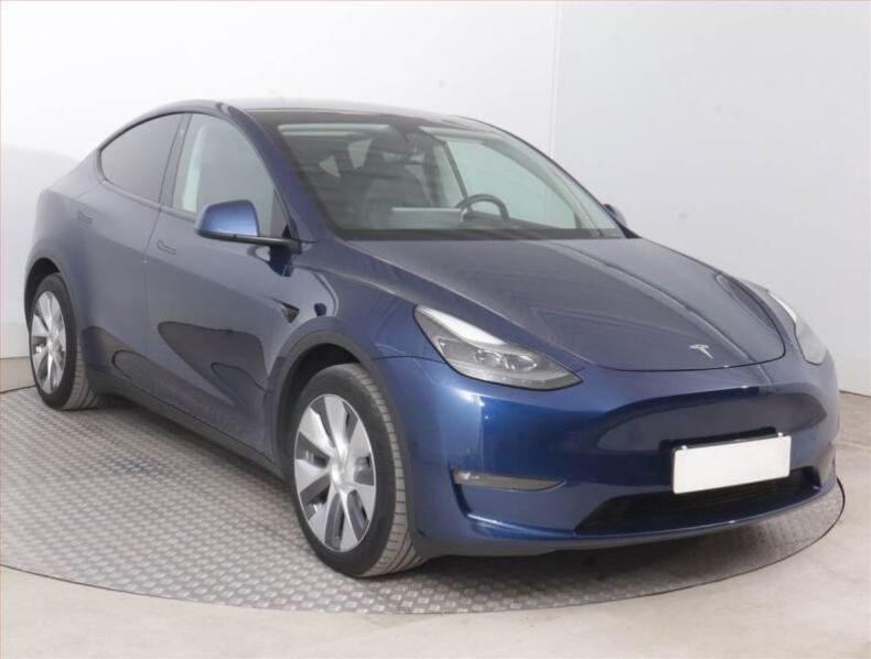 Tesla Model Y - hlavní foto